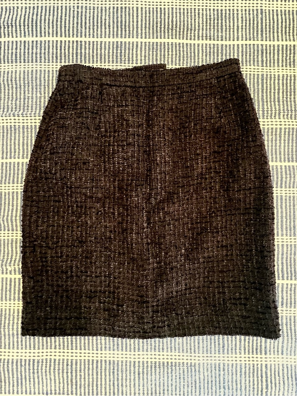 Escada black wool textured skirt size EU 38